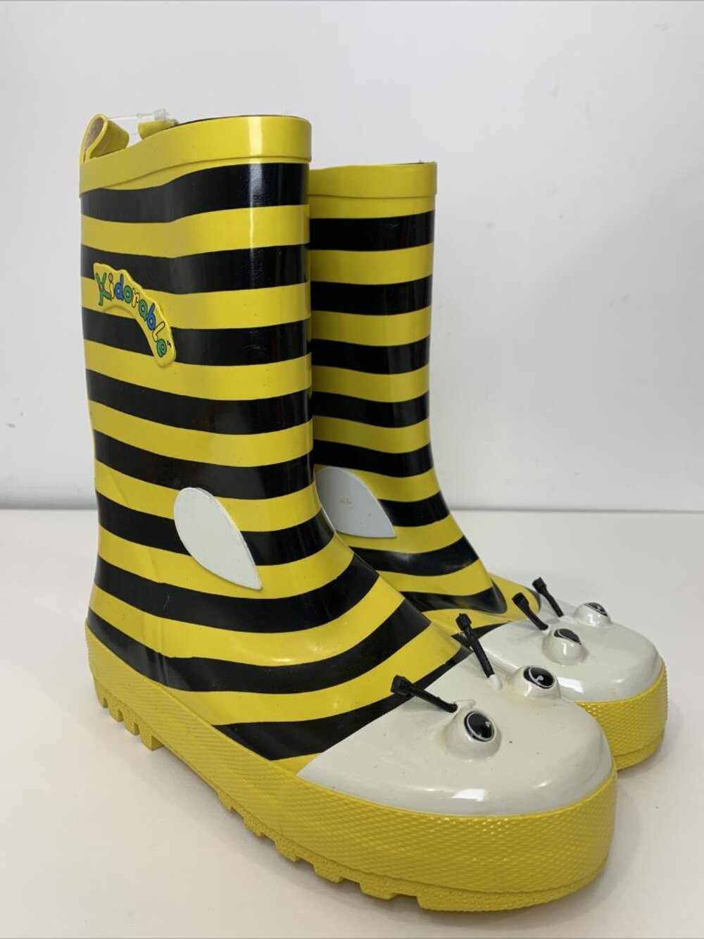 NEW - Kidorable Youth Bumble Bee Rain Boots Size 2